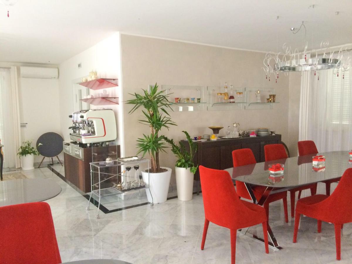 Bed and Breakfast Residenza Delle Grazie Cossignano Екстер'єр фото