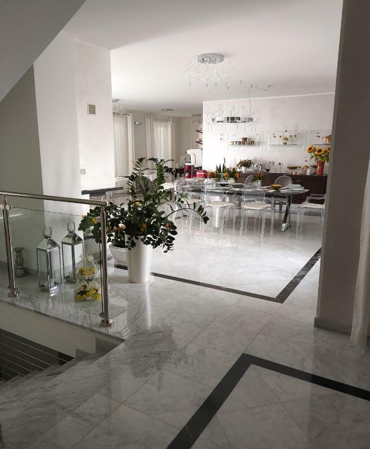 Bed and Breakfast Residenza Delle Grazie Cossignano Екстер'єр фото