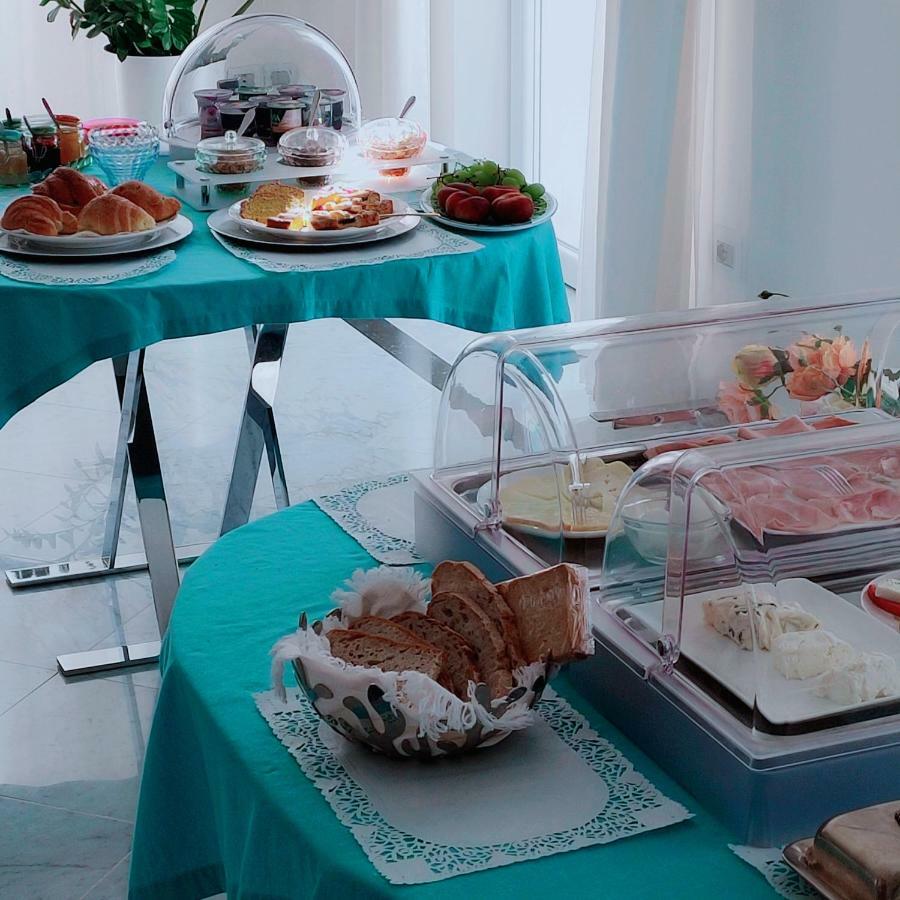 Bed and Breakfast Residenza Delle Grazie Cossignano Екстер'єр фото